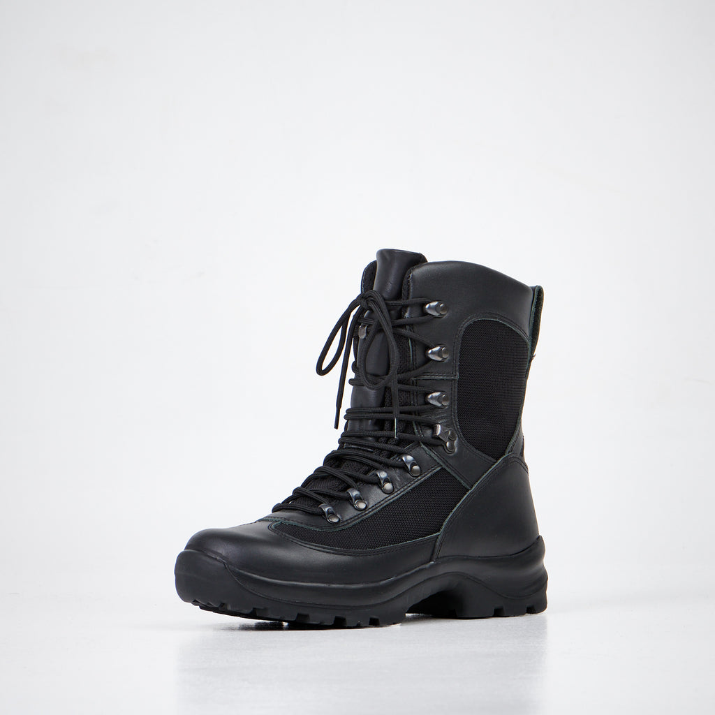 Conquer Any Terrain with the Waterproof Leather and Textile Military Boots 732 - Rugged, Unisex and Adaptable by Samelin at www.brixbailey.com