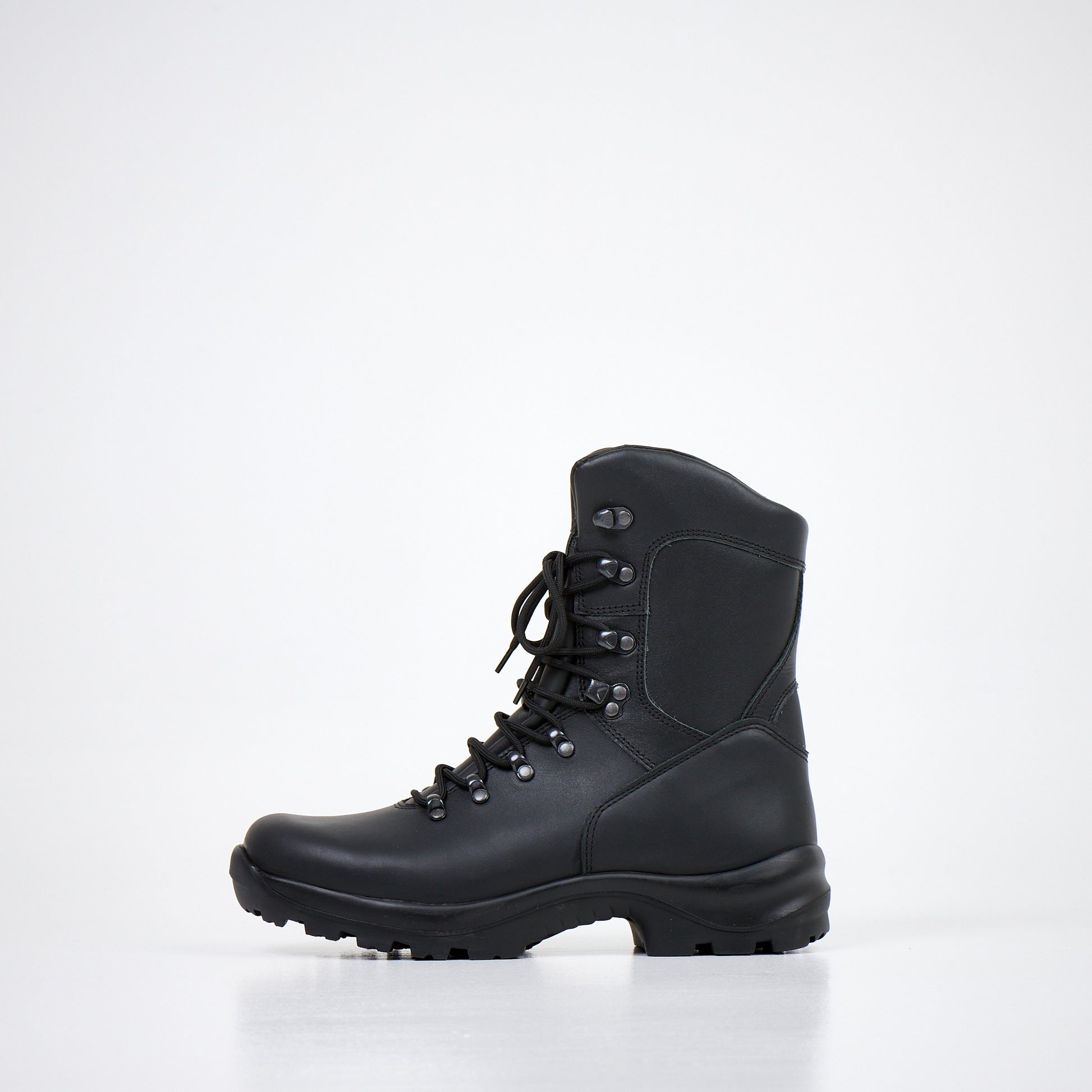 Military Boots 739 – Waterproof & Durable for All Conditions by Samelin at www.brixbailey.com