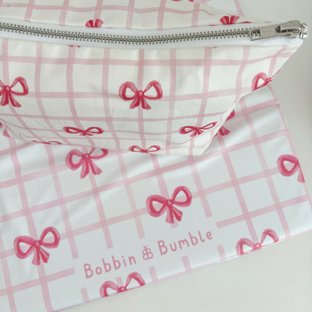 Nappy Wallet - Pink Bows