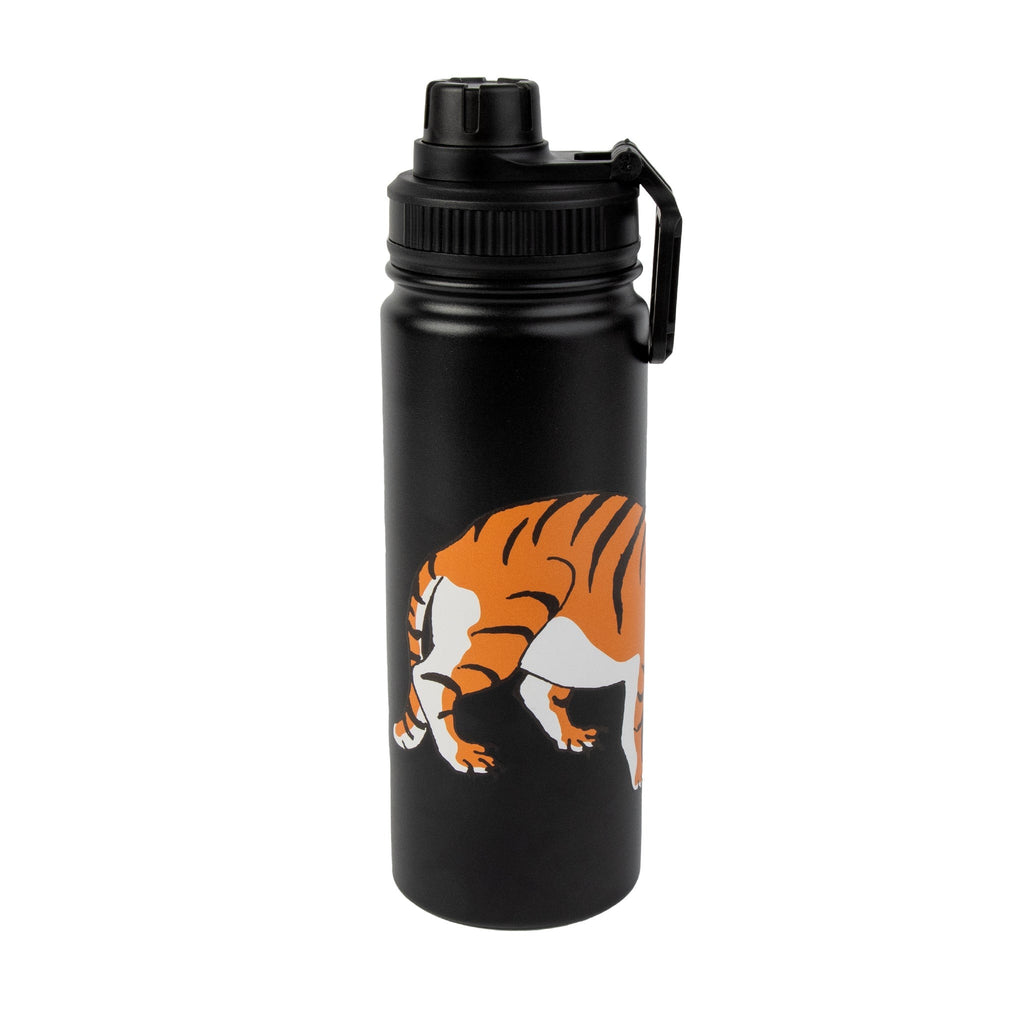 bold black pippi thermal bottle on a dark slate background, showcasing its sleek and confident design