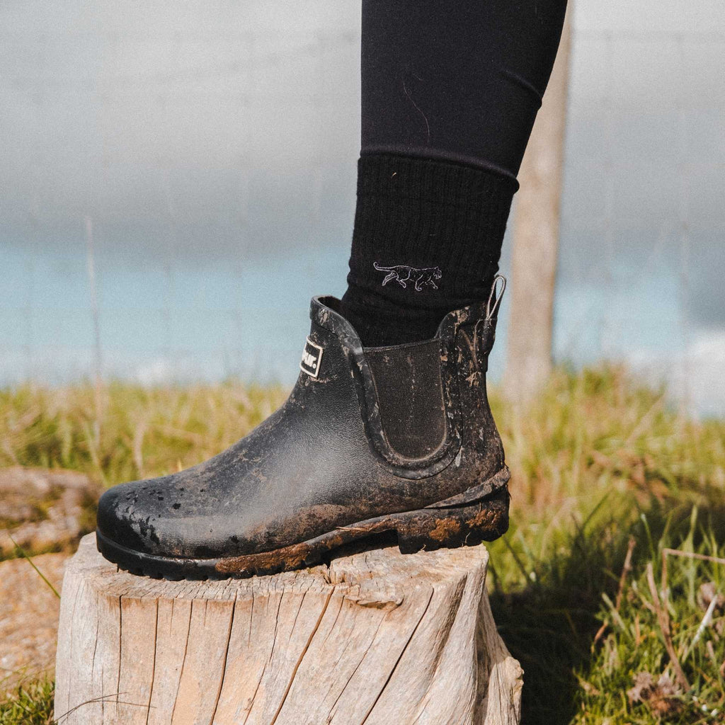 Black and White Ribbed Bamboo Sock Set, 2 Pack