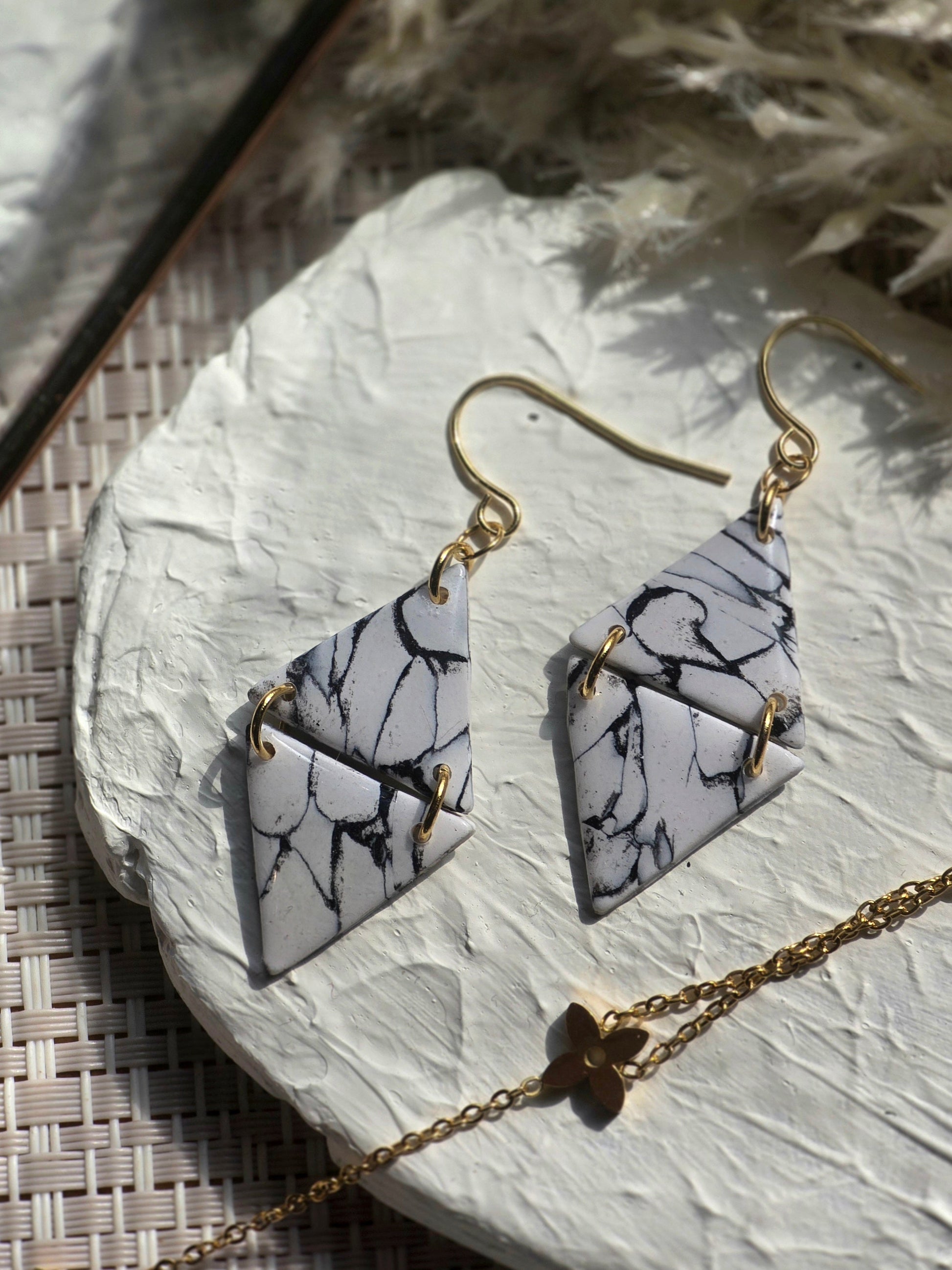 Clara Howlite Earrings