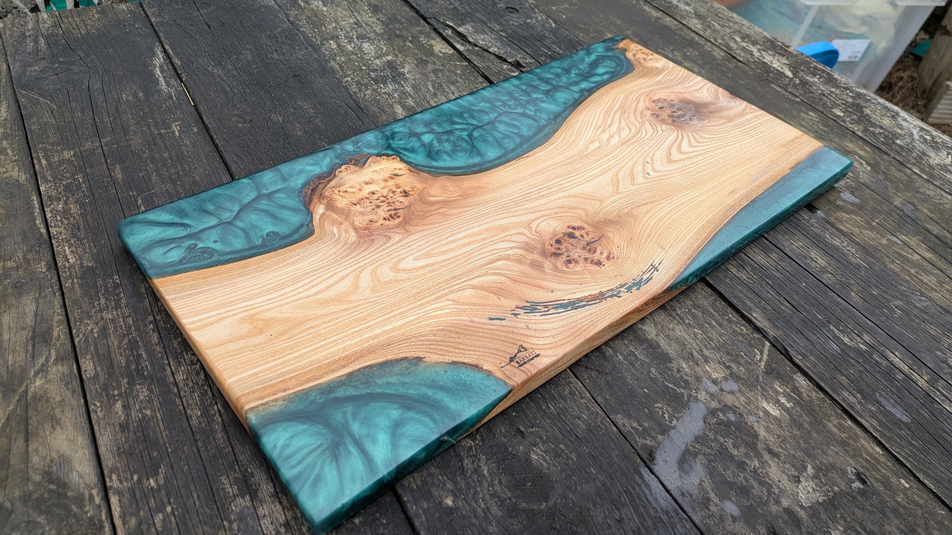 British Elm and Dark Green Resin Serving Board