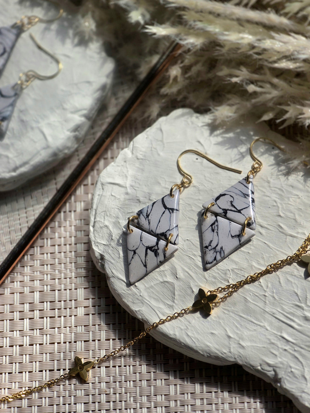 Clara Howlite Earrings