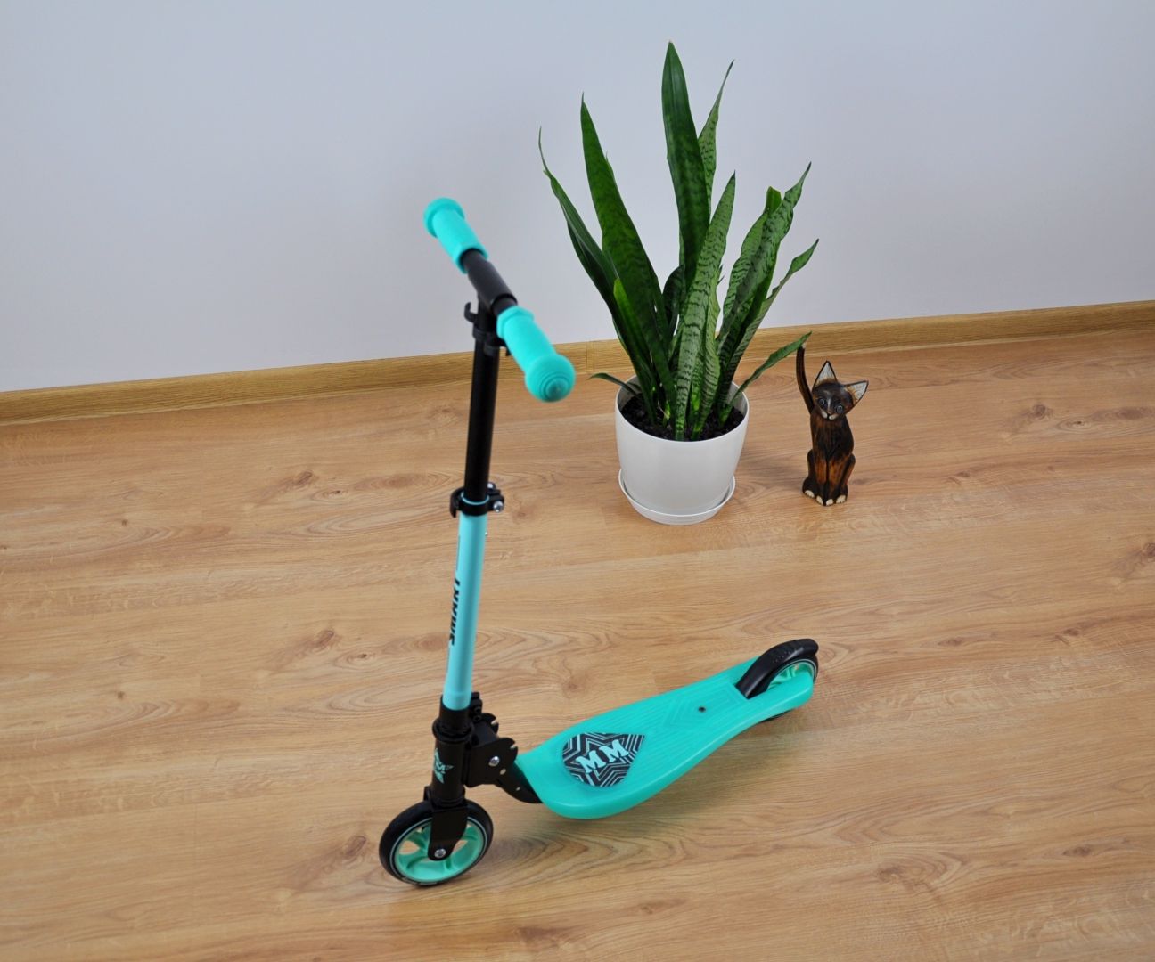Explore Adventures with the SMRAT Stylish Scooter by Milly Mally at www.brixbailey.com