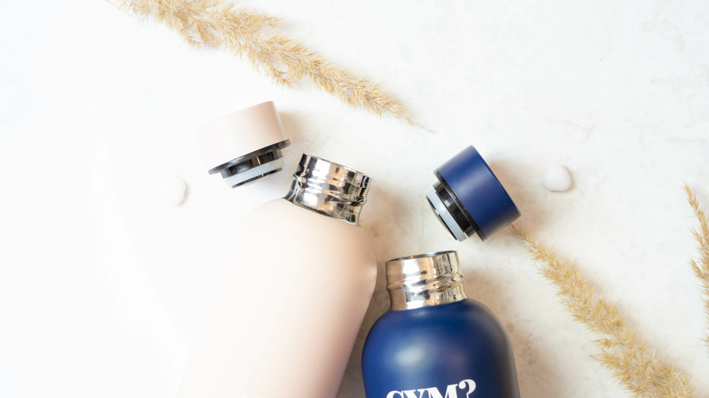 bold lilac seik thermos on a dark background, showcasing its sleek and modern design