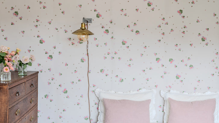 Sweet Clover Spring Wallpaper