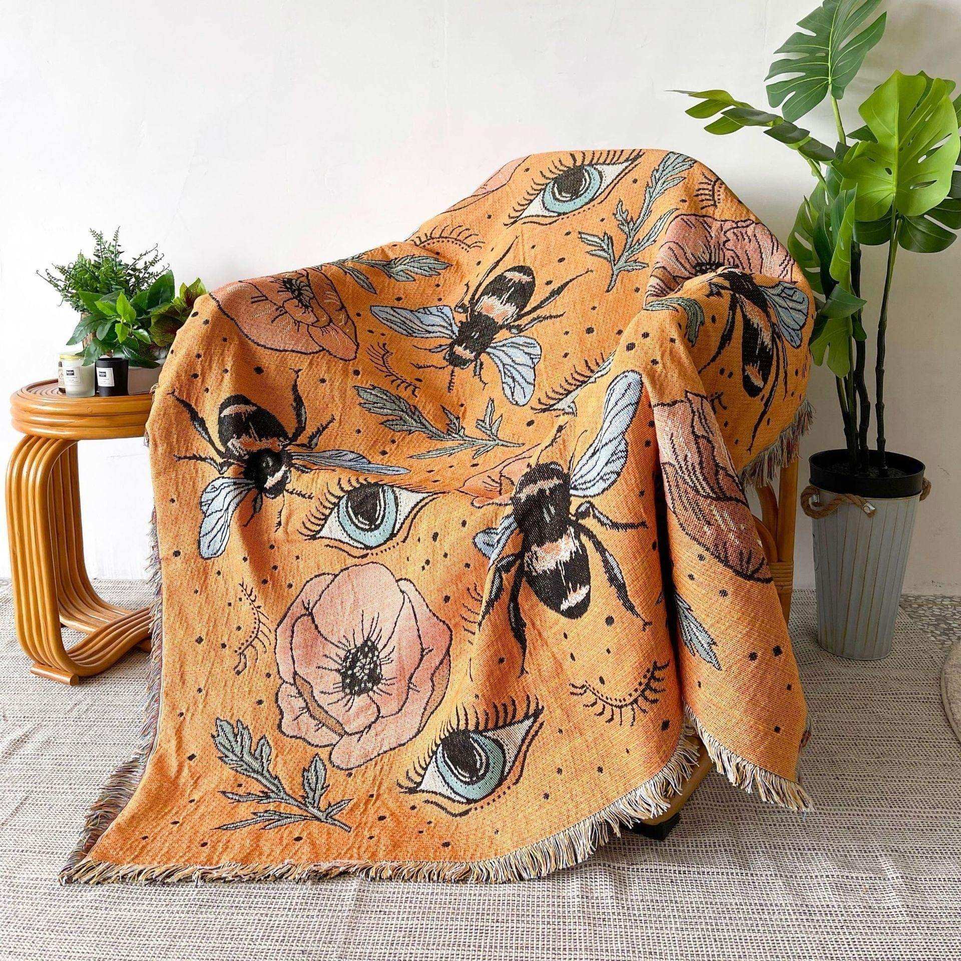 Bumble Bee Tapestry Throw