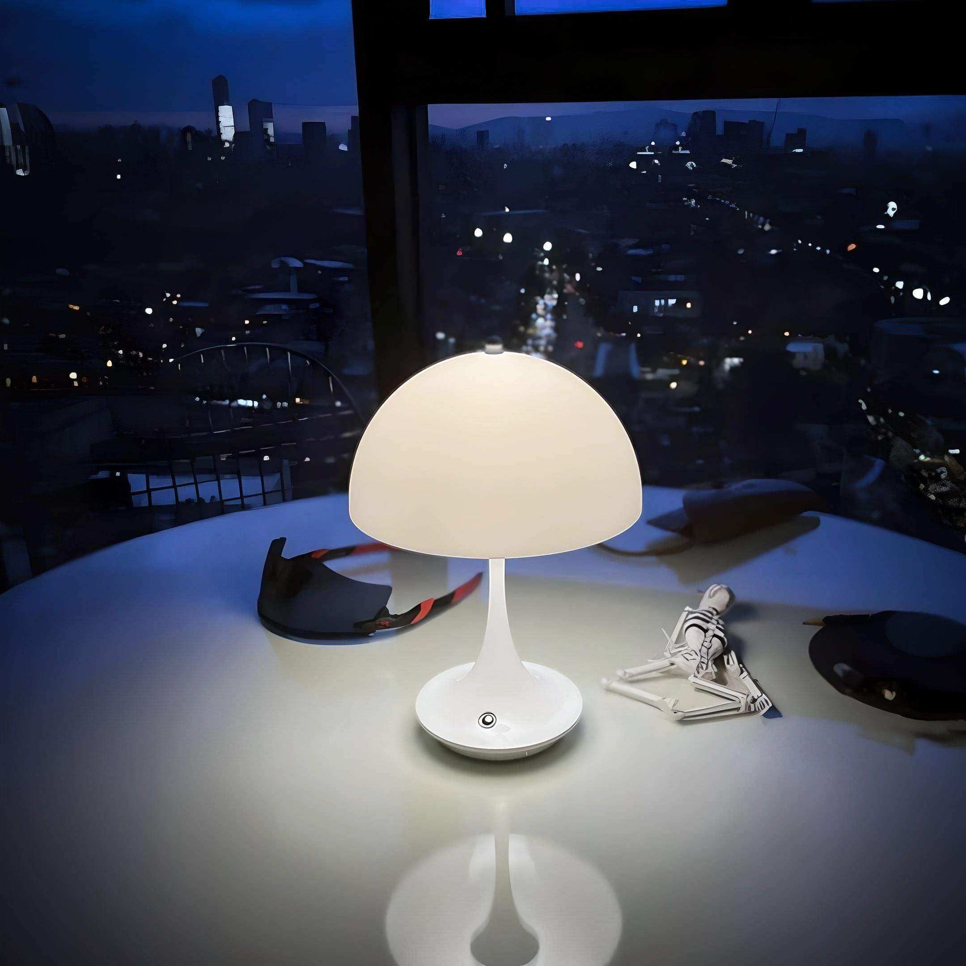 Luna Mushroom Desk Lamp with Adjustable Color Temperature