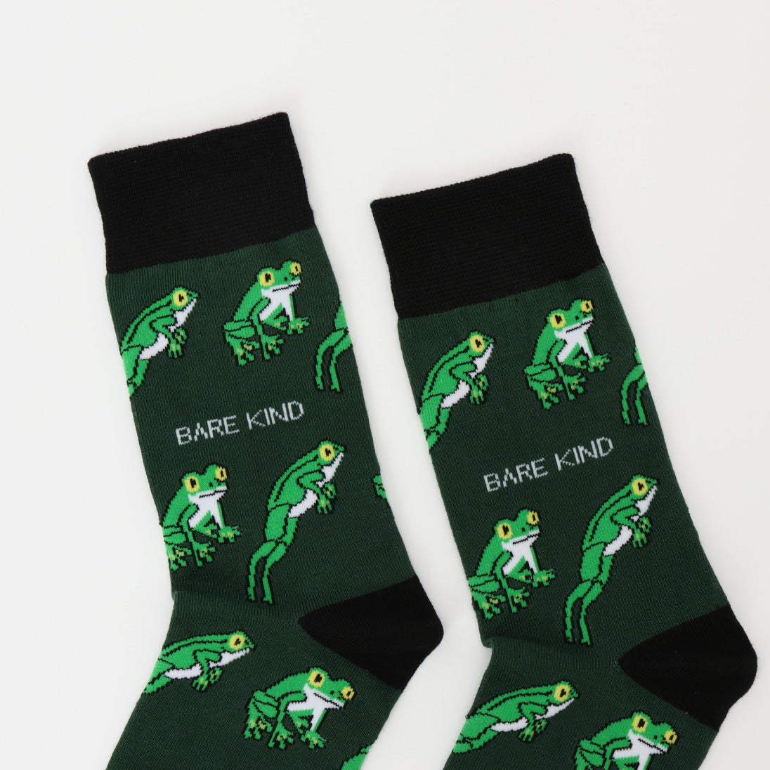 Bamboo Tree Frog Socks in Green