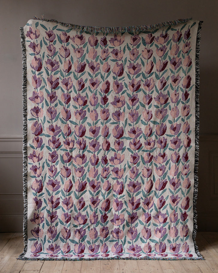 Tulip Kisses Woven Blanket