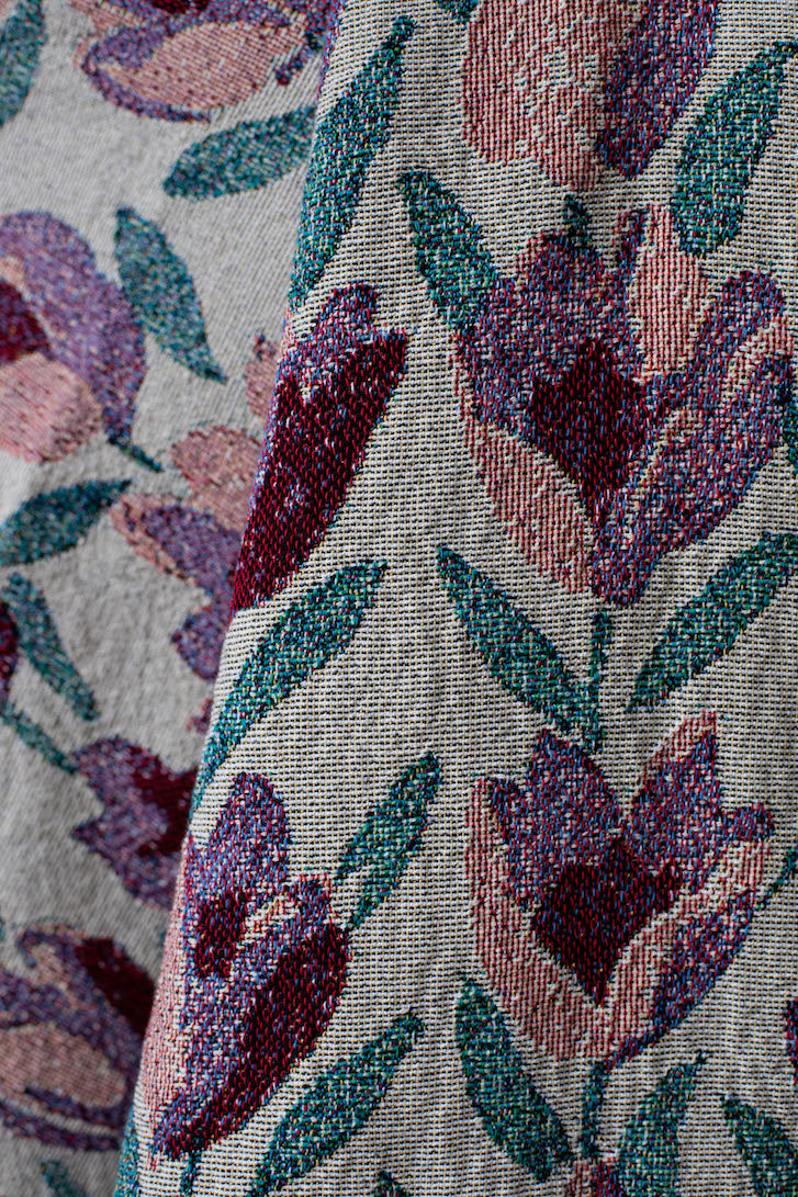Tulip Kisses Woven Blanket