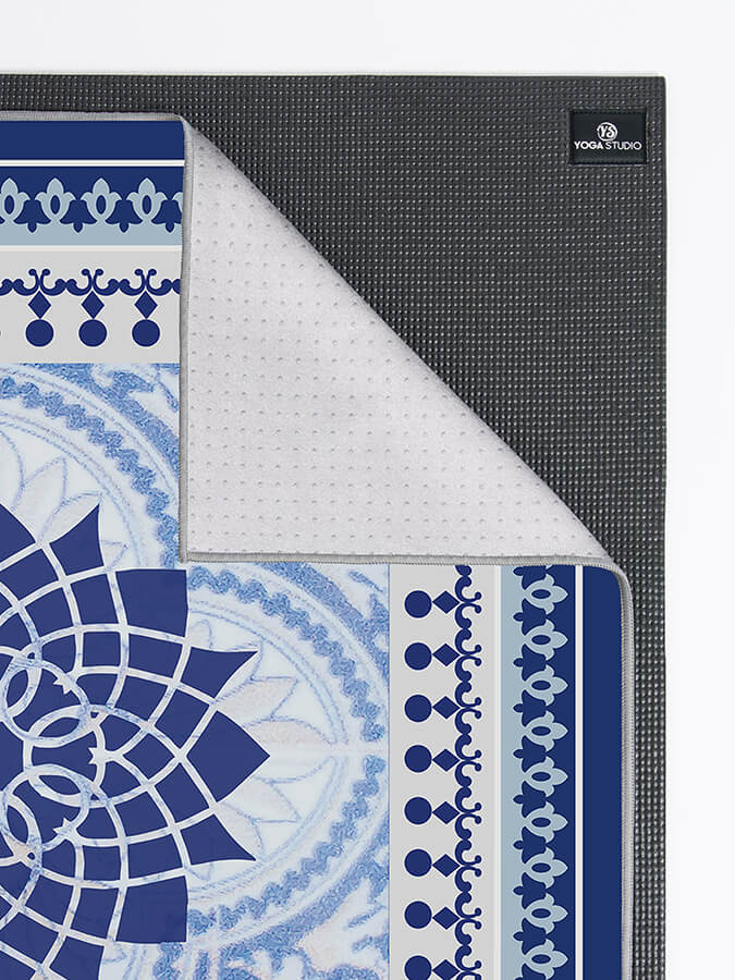 Non Slip Yoga Mat Towel with Grip Dots