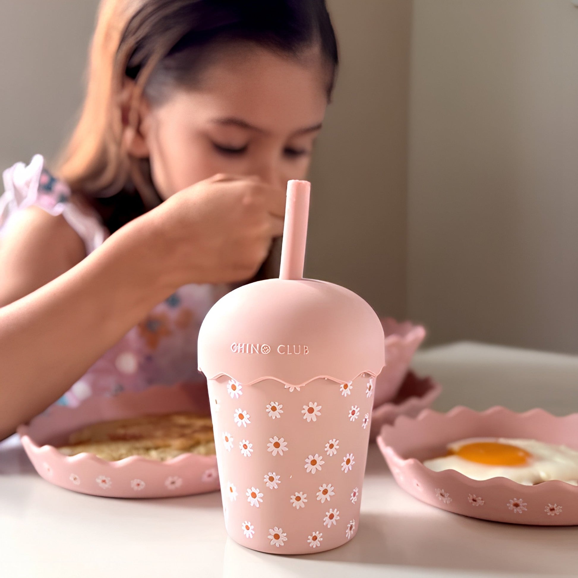 Pink Daisy Mini Toddler Smoothie Cup with Straw 200ml