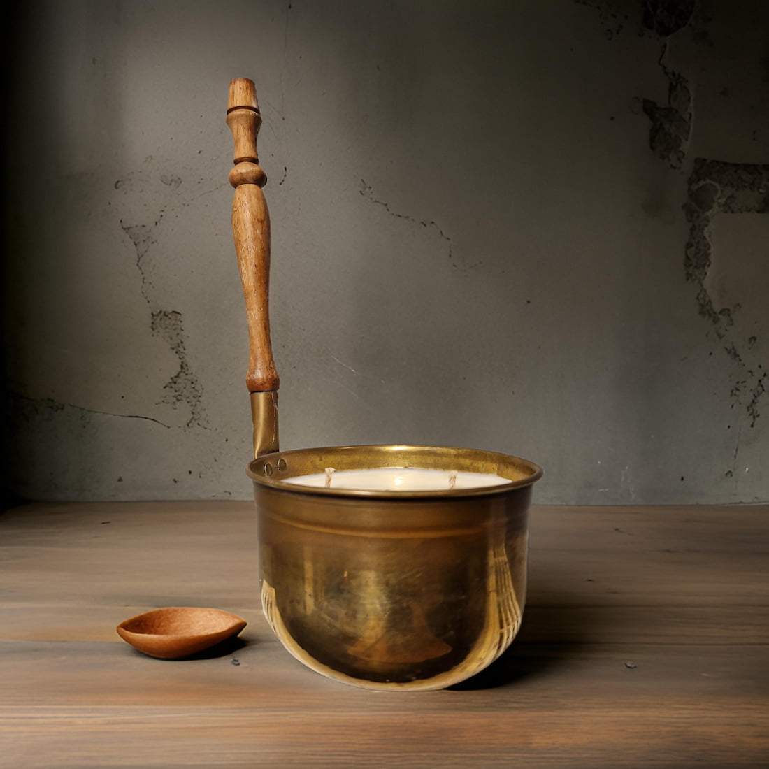 Vintage Copper Pot Candles with Wooden Handles