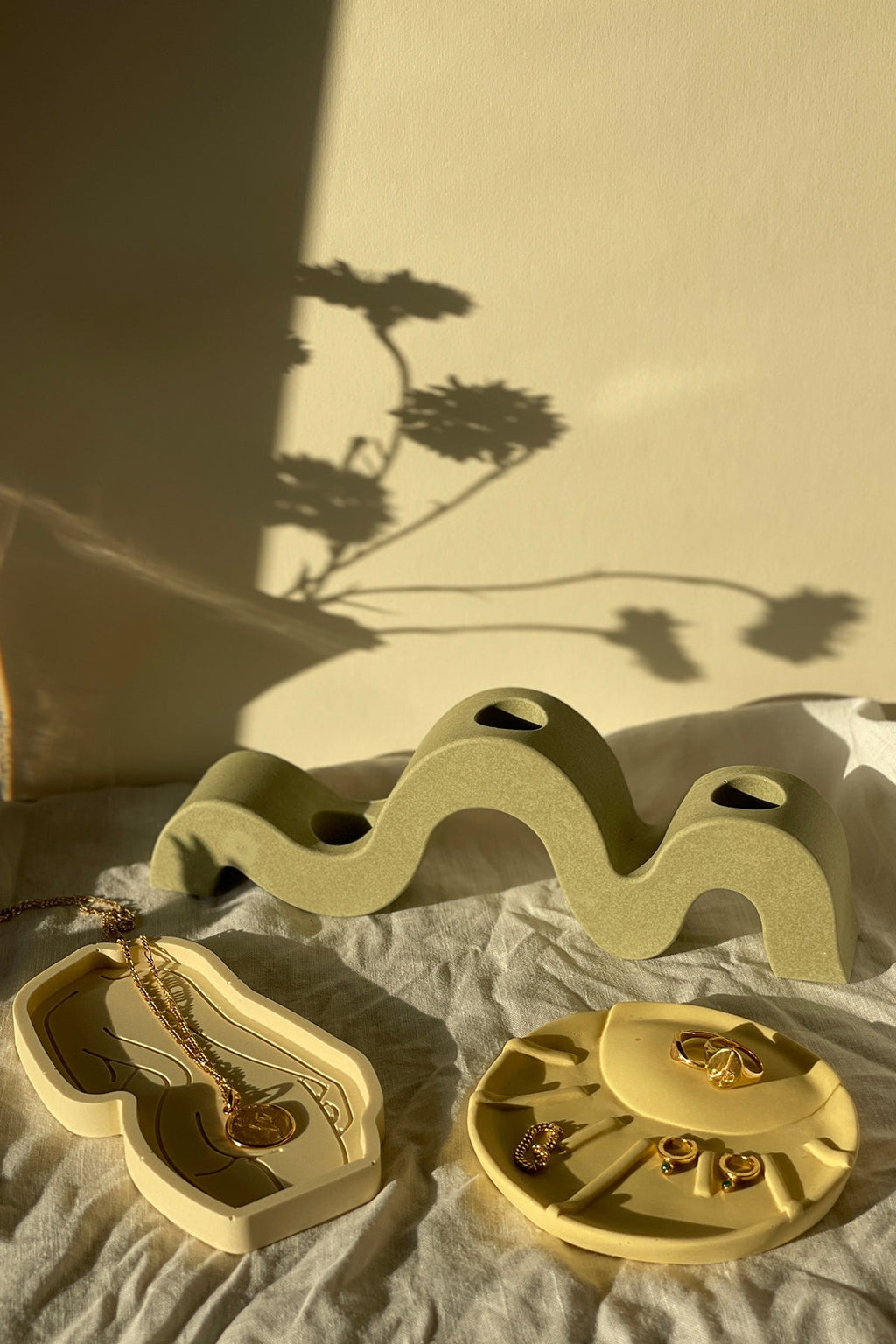 Wavy Concrete Candle Stick Holder