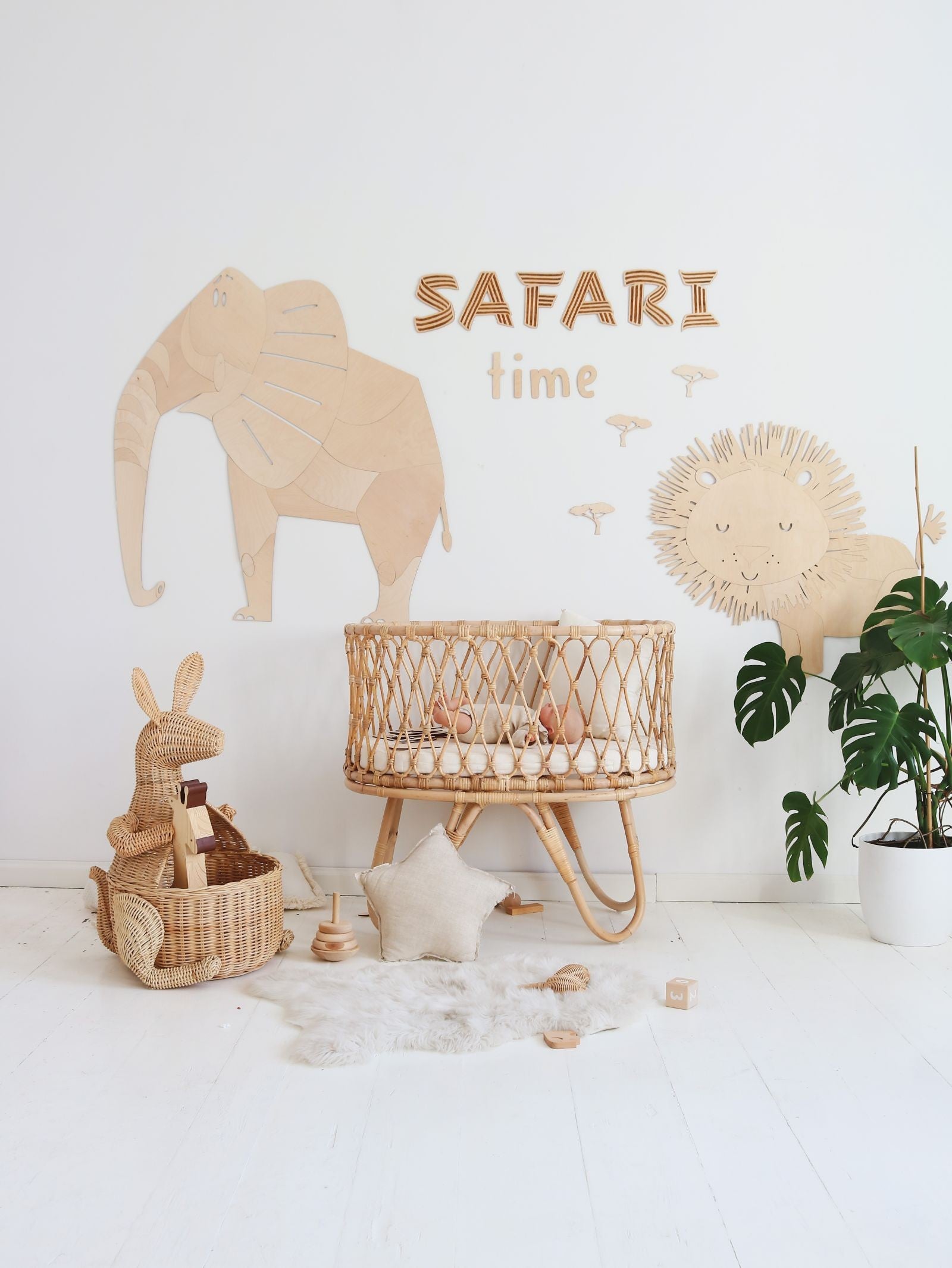 Wooden Wall Sign - Safari Time