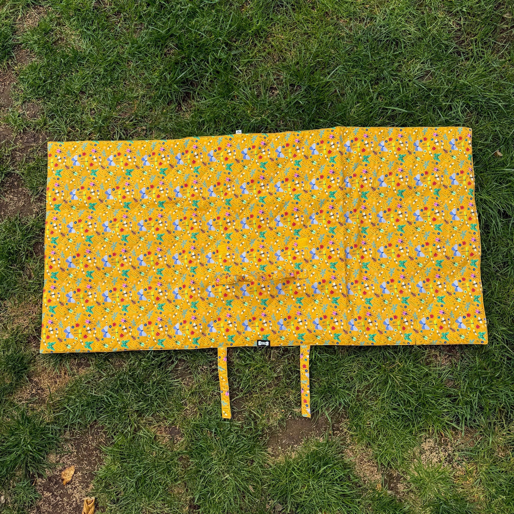 Summer Buzzin Dog Settle Mat Waterproof Travel Friendly