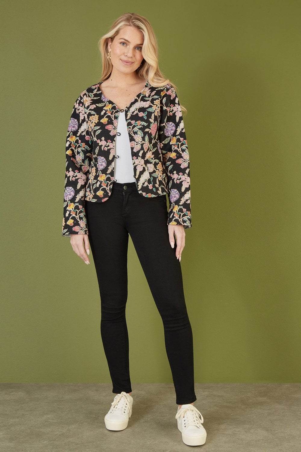 Black Floral Print Reversible Cotton Cropped Quilted Jacket