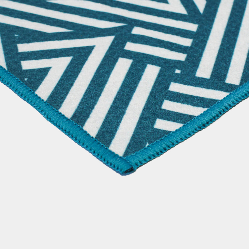 Magnetic Golf Towel with ZigZag Pattern