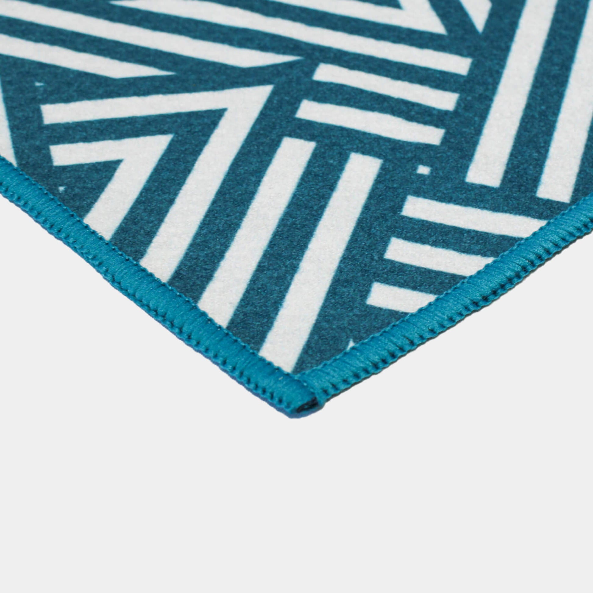 Magnetic Golf Towel with ZigZag Pattern