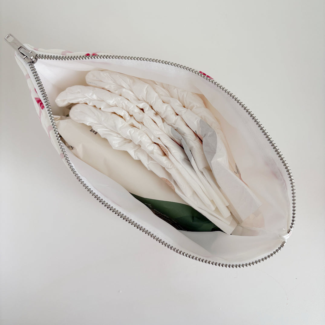 Nappy Wallet - Pink Bows